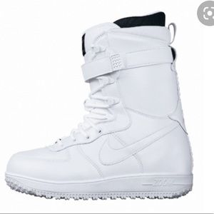 Nike zoom af1 snowboard boots size 7